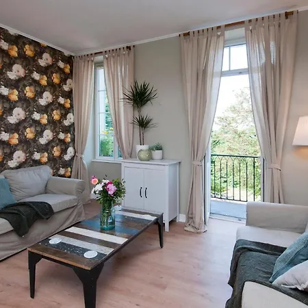French Townhouse With Scenic Views Castillonnès